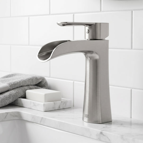 Paloma Single Hole Bathroom Faucet