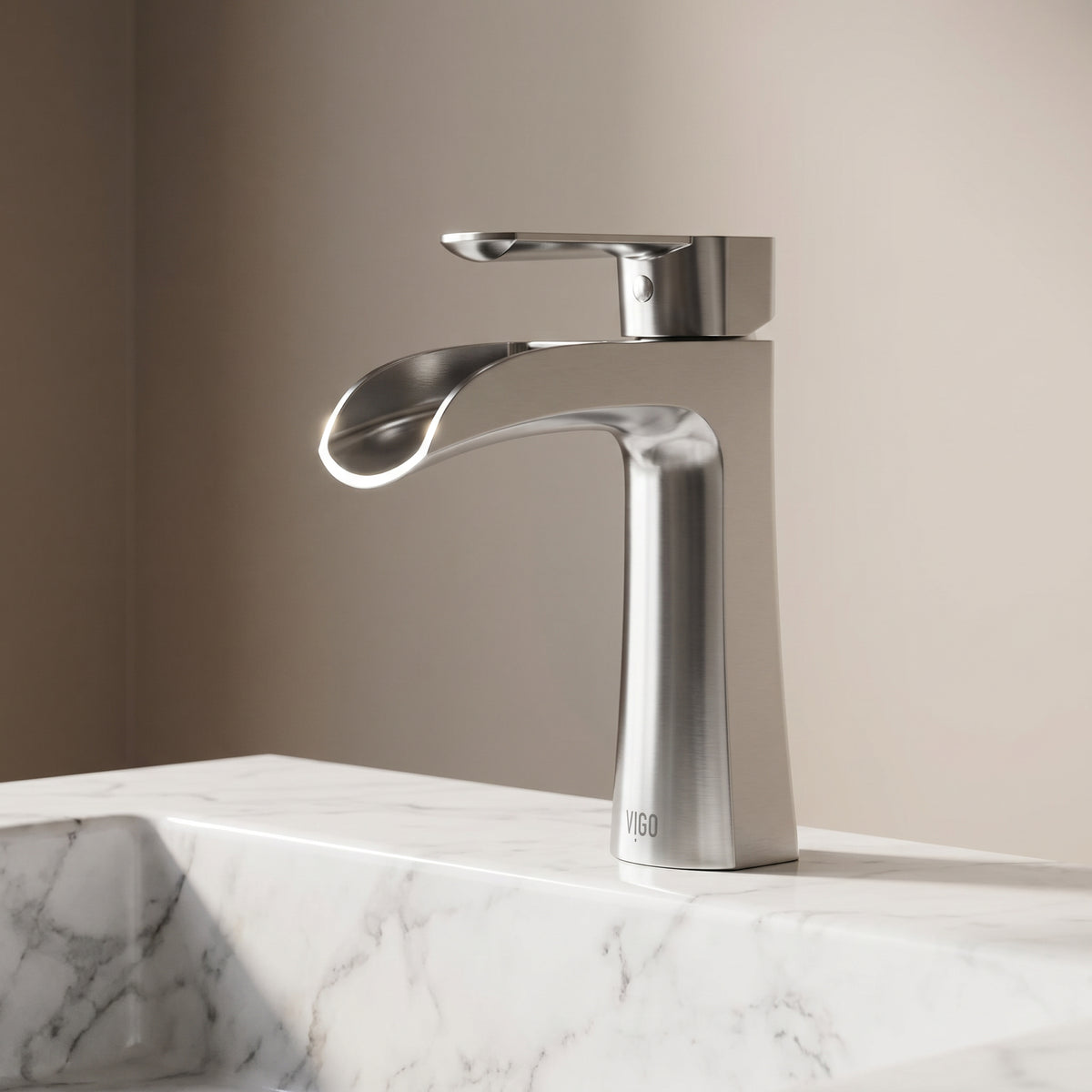 Paloma Single Hole Bathroom Faucet