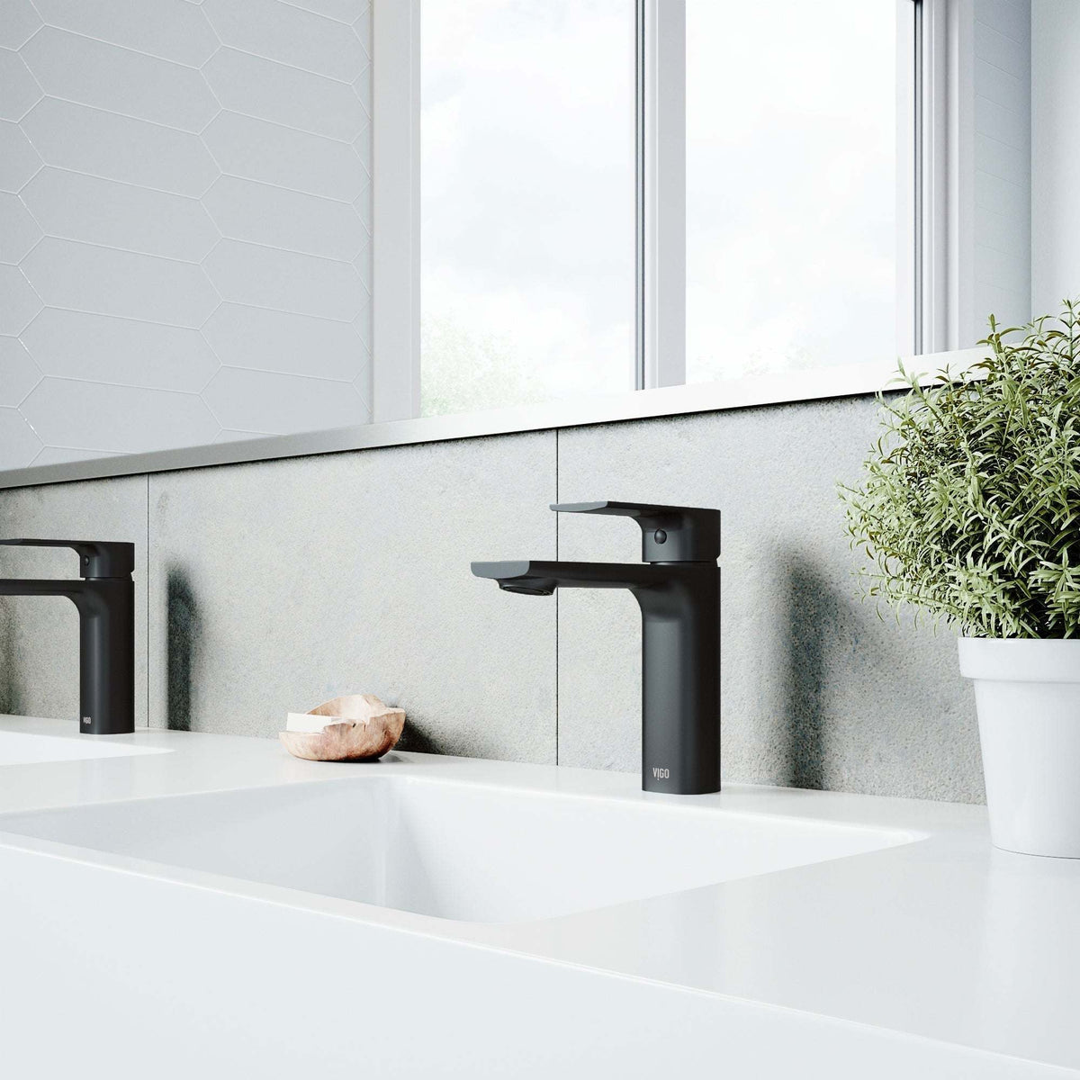 Brass bathroom faucet with lever handle and low lead certification