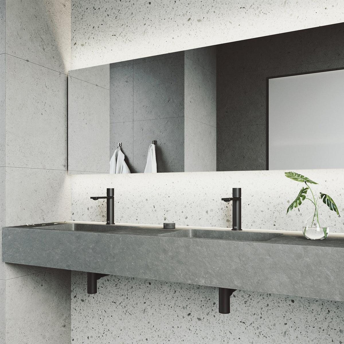 Lever handle bathroom faucet with drip-free ceramic disc cartridge