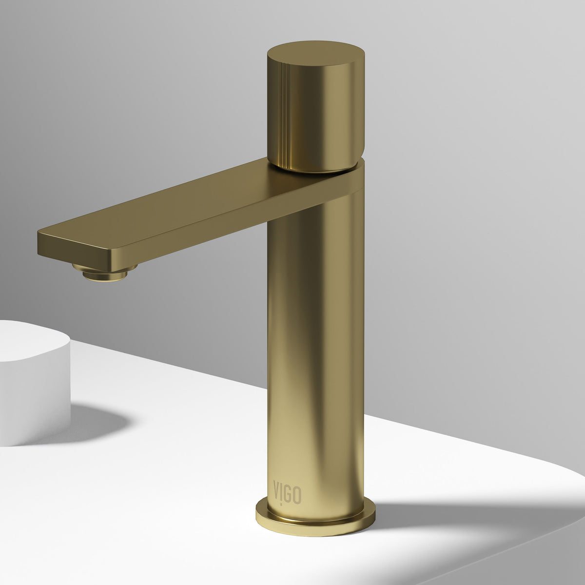 Tarnish-resistant brass faucet with high arc spout and lever handle