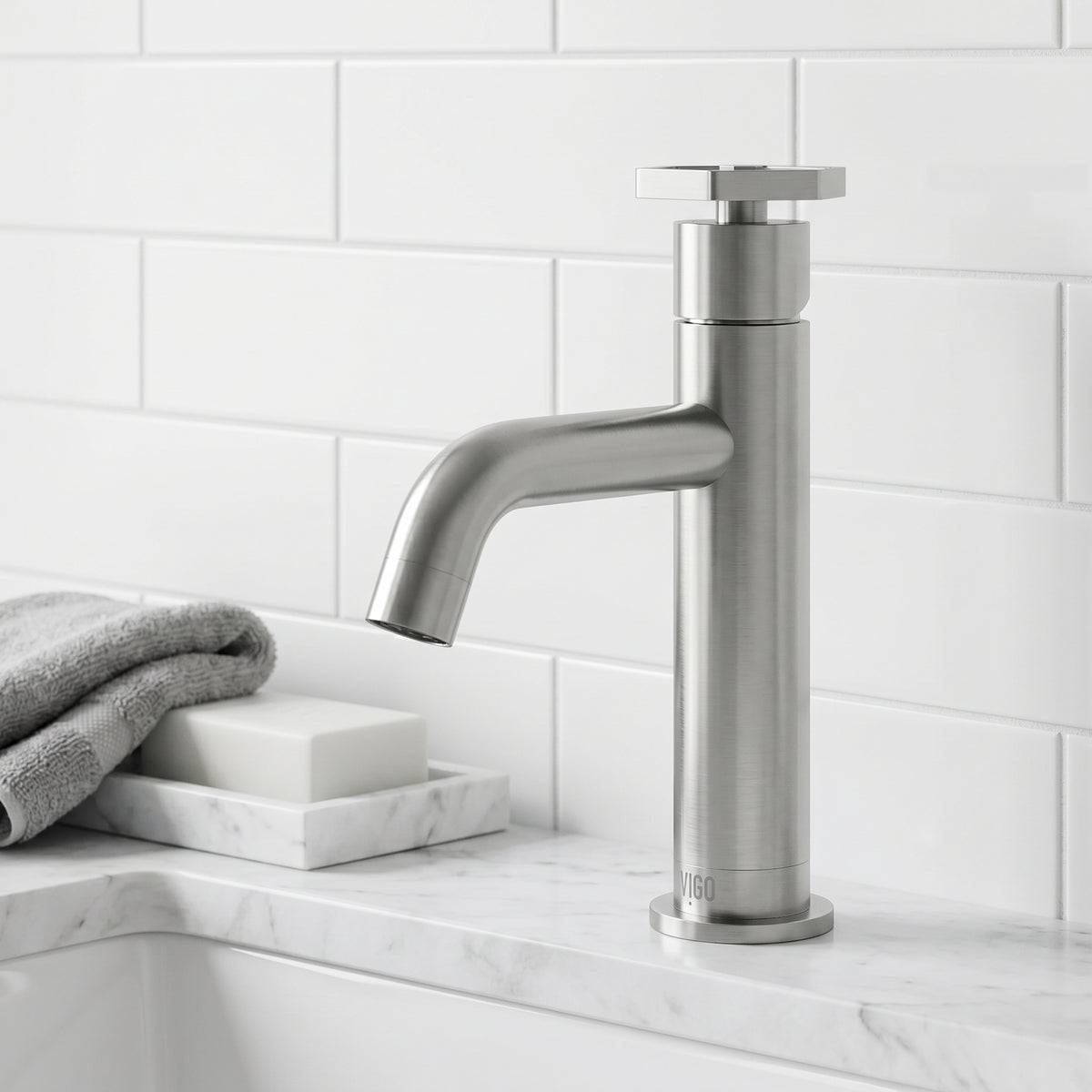 Hart Ruxton Single Hole Bathroom Faucet – Smooth Single-Handle Control