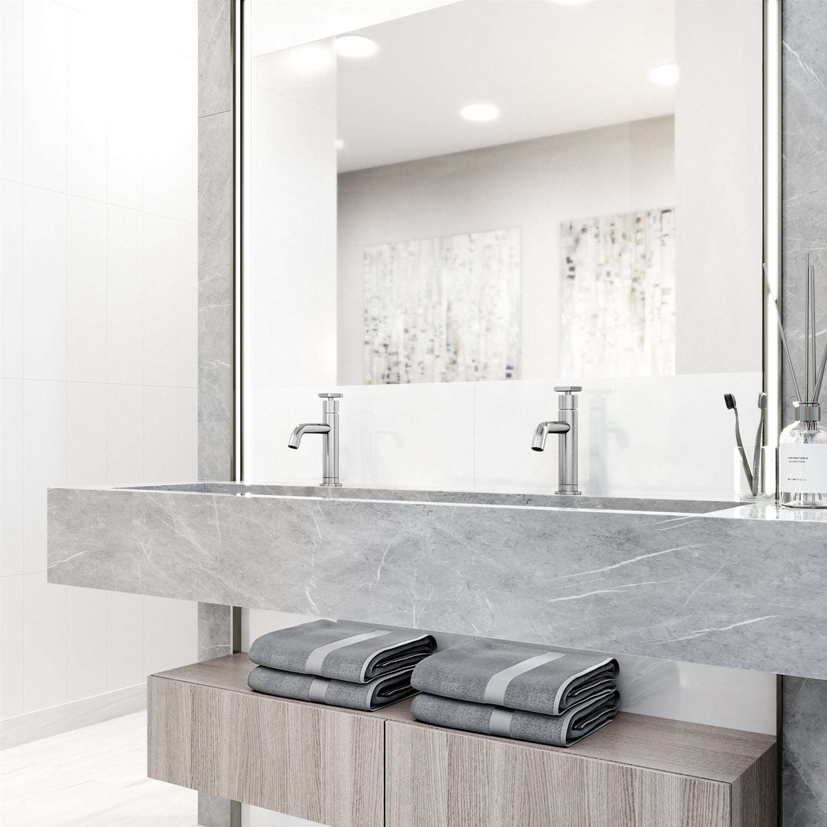 Single hole brass faucet with low flow and drip free ceramic disc cartridge