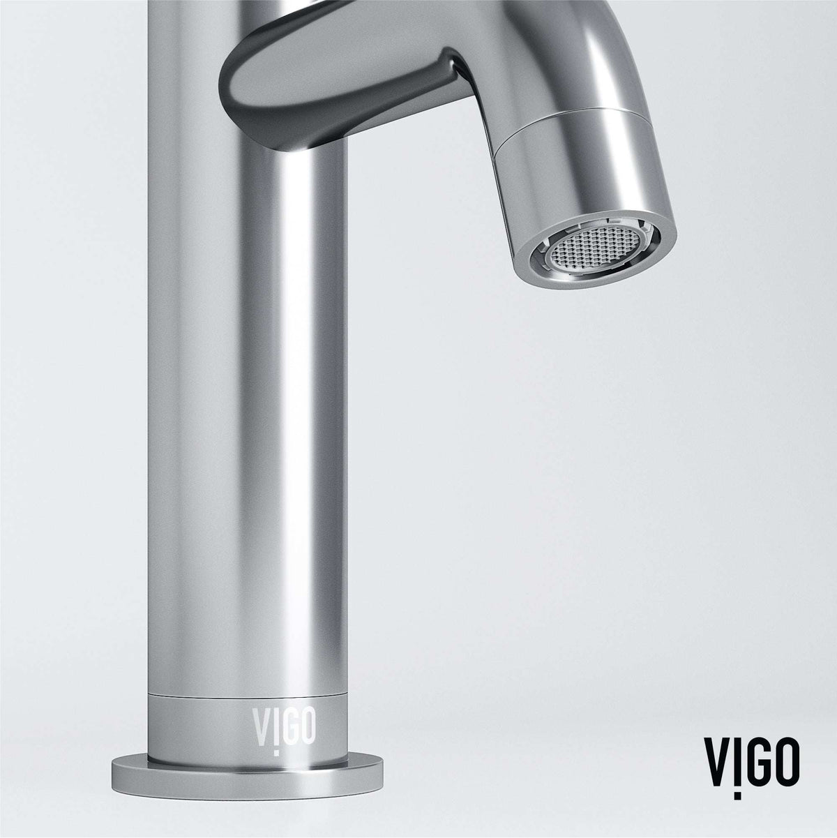 Modern deck mounted faucet in chrome with ceramic disc valve