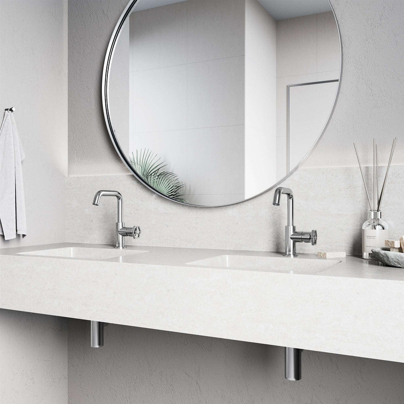 Modern deck-mounted faucet in chrome with ceramic disc valve