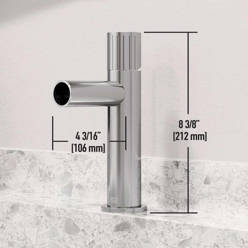 Modern deck-mounted faucet in chrome with ceramic disc valve