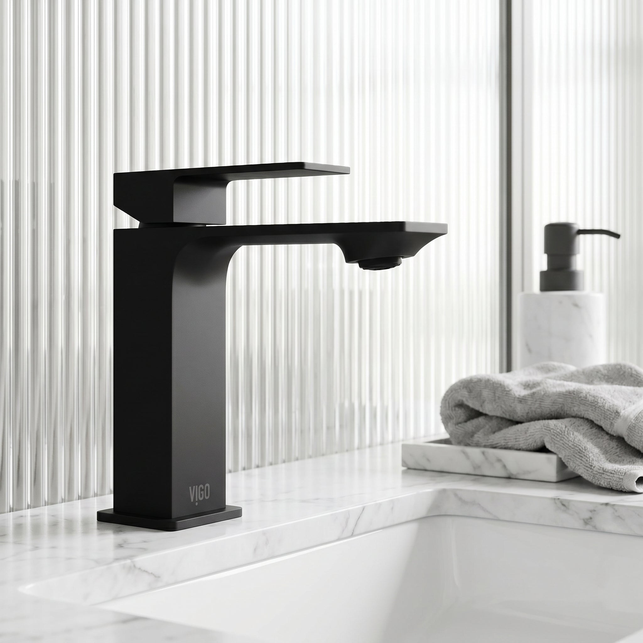 Dunn – Single Handle Single-Hole Bathroom Faucet in Matte Black– VIGO