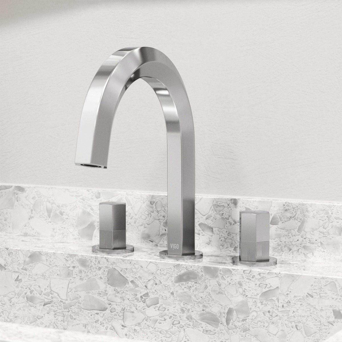 Deck mounted widespread faucet with hot/cold indicators and drip free design