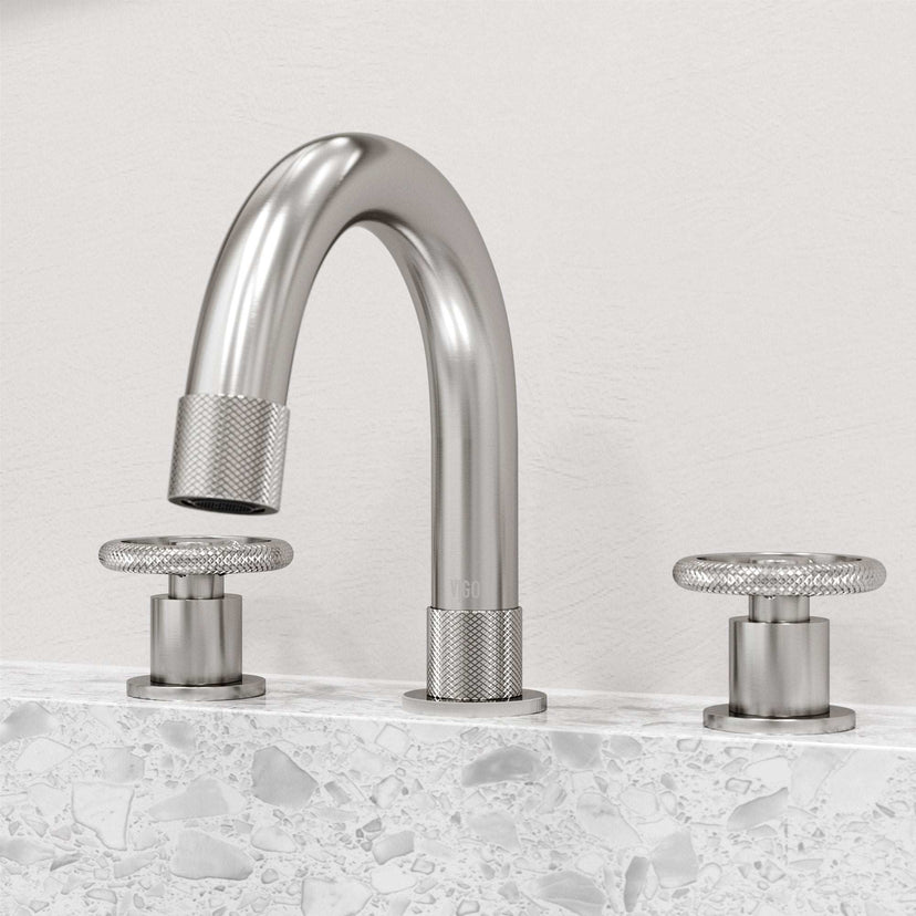 Brass bathroom faucet with NPSM thread and compression connection type