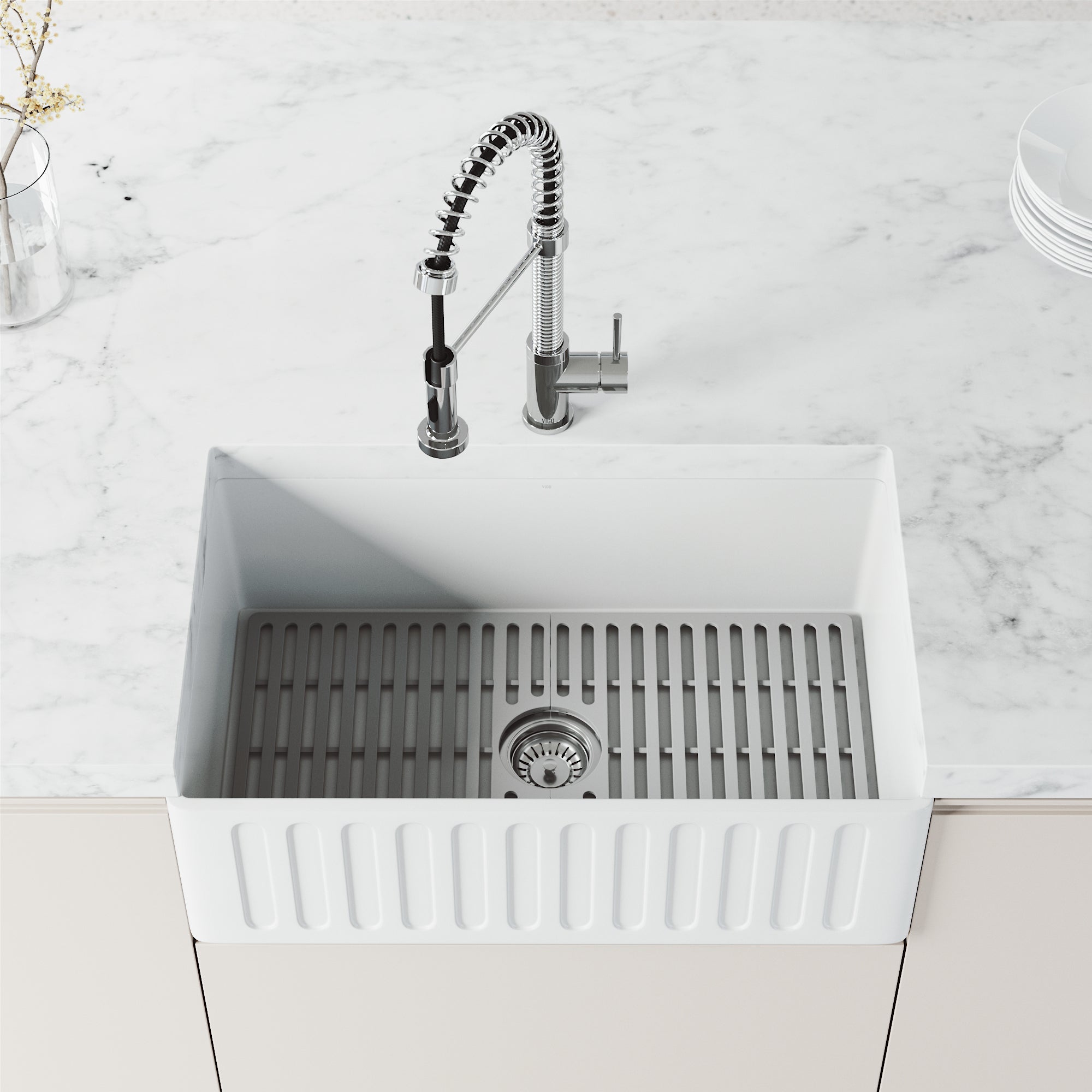 Deck mount chrome faucet with included hose and sprayer head