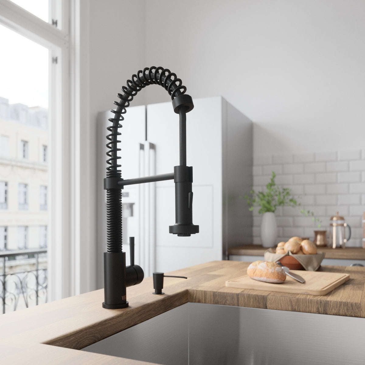 Edison Single Handle Pull-Down Sprayer Kitchen Faucet Set with Soap Dispenser in Matte Black