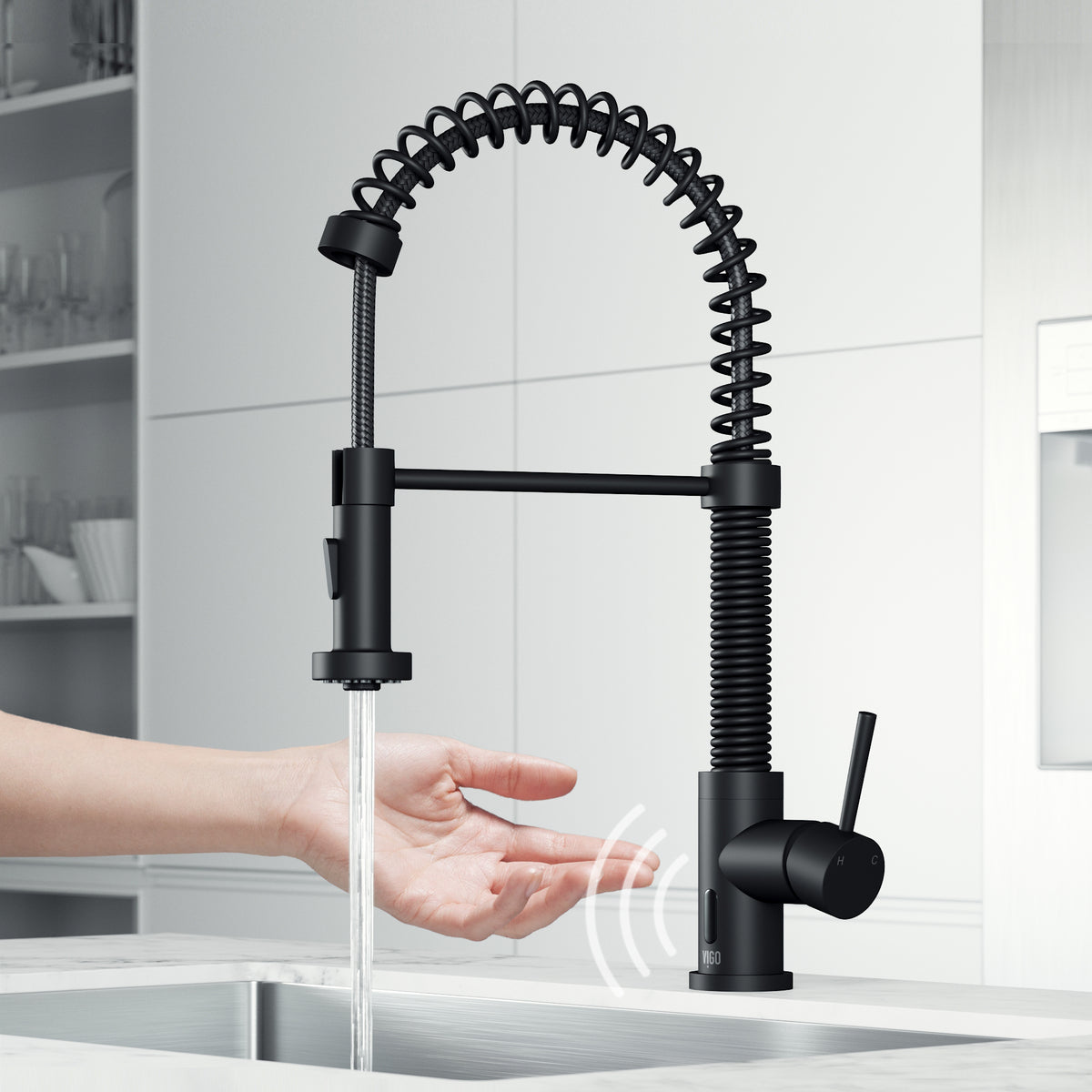 Edison Touchless Pull-Down Kitchen Faucet