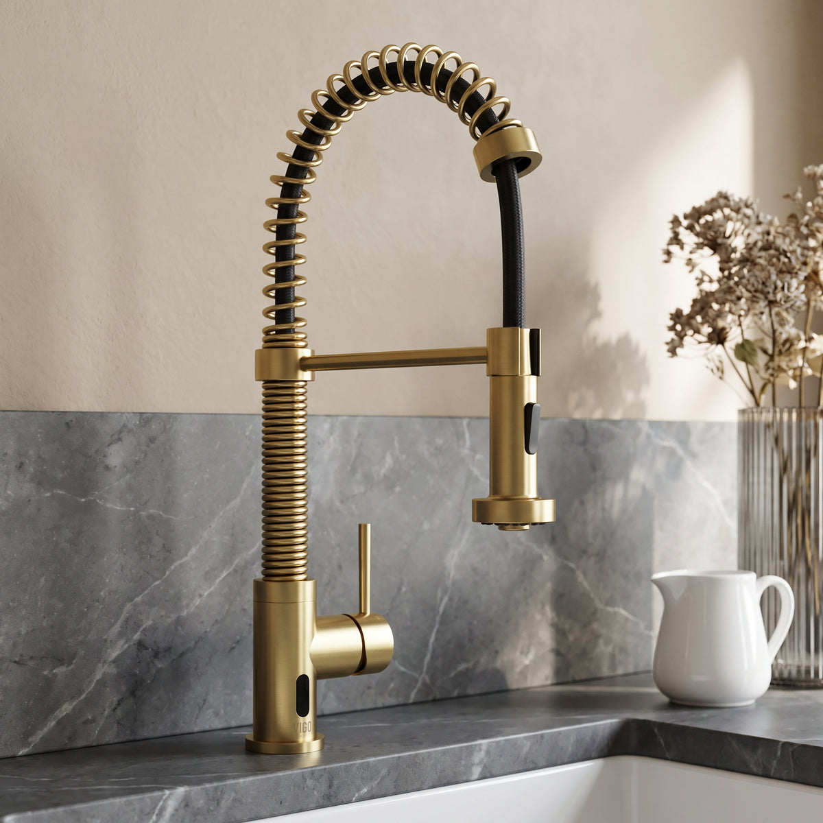 Edison Touchless Pull-Down Kitchen Faucet
