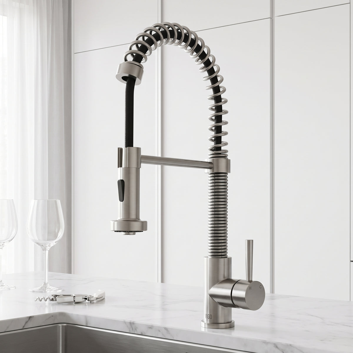 Edison Pull-Down Kitchen Spray Faucet