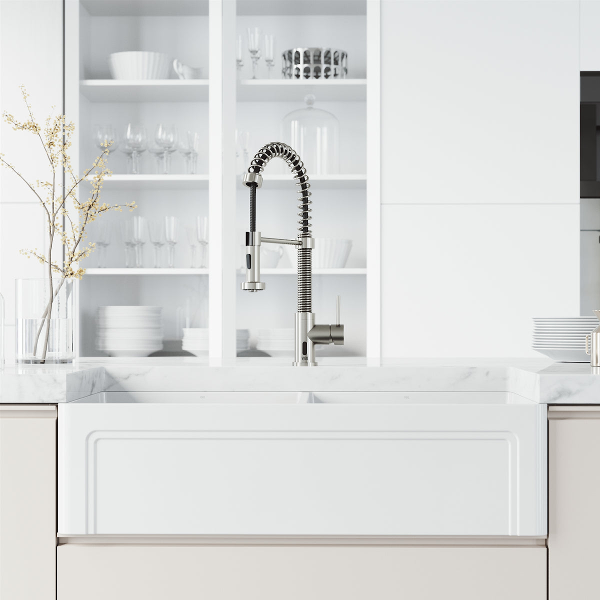 Edison Touchless Pull-Down Kitchen Faucet