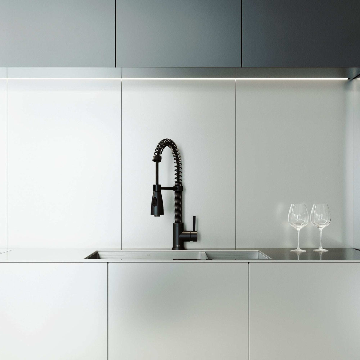 Brant Pull‑Down Spray Kitchen Faucet