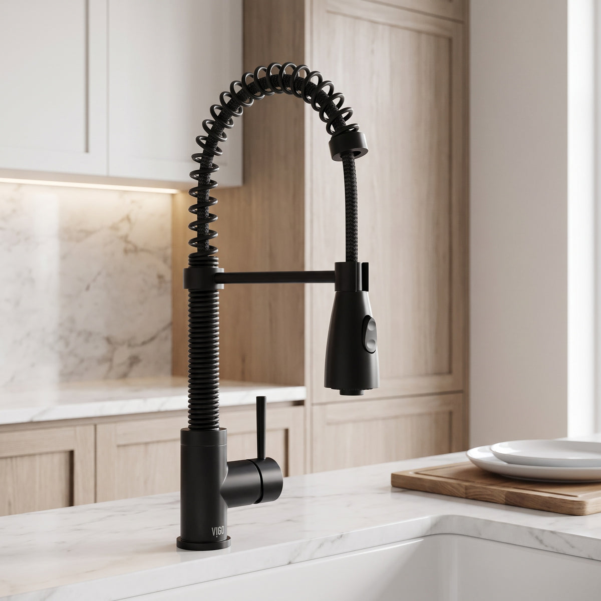 Brant Pull‑Down Spray Kitchen Faucet