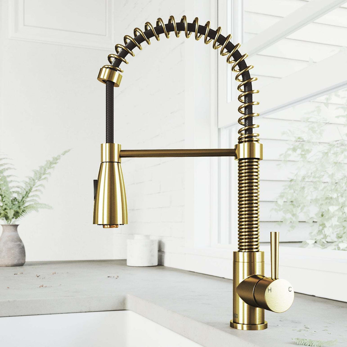 Brant Pull‑Down Spray Kitchen Faucet