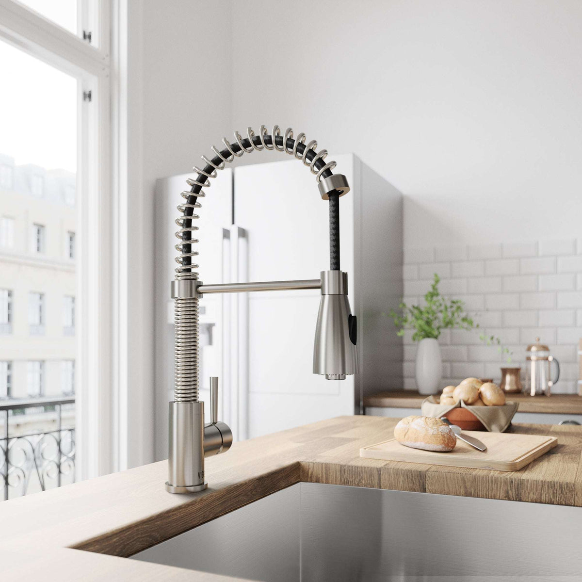 Brant Pull‑Down Spray Kitchen Faucet