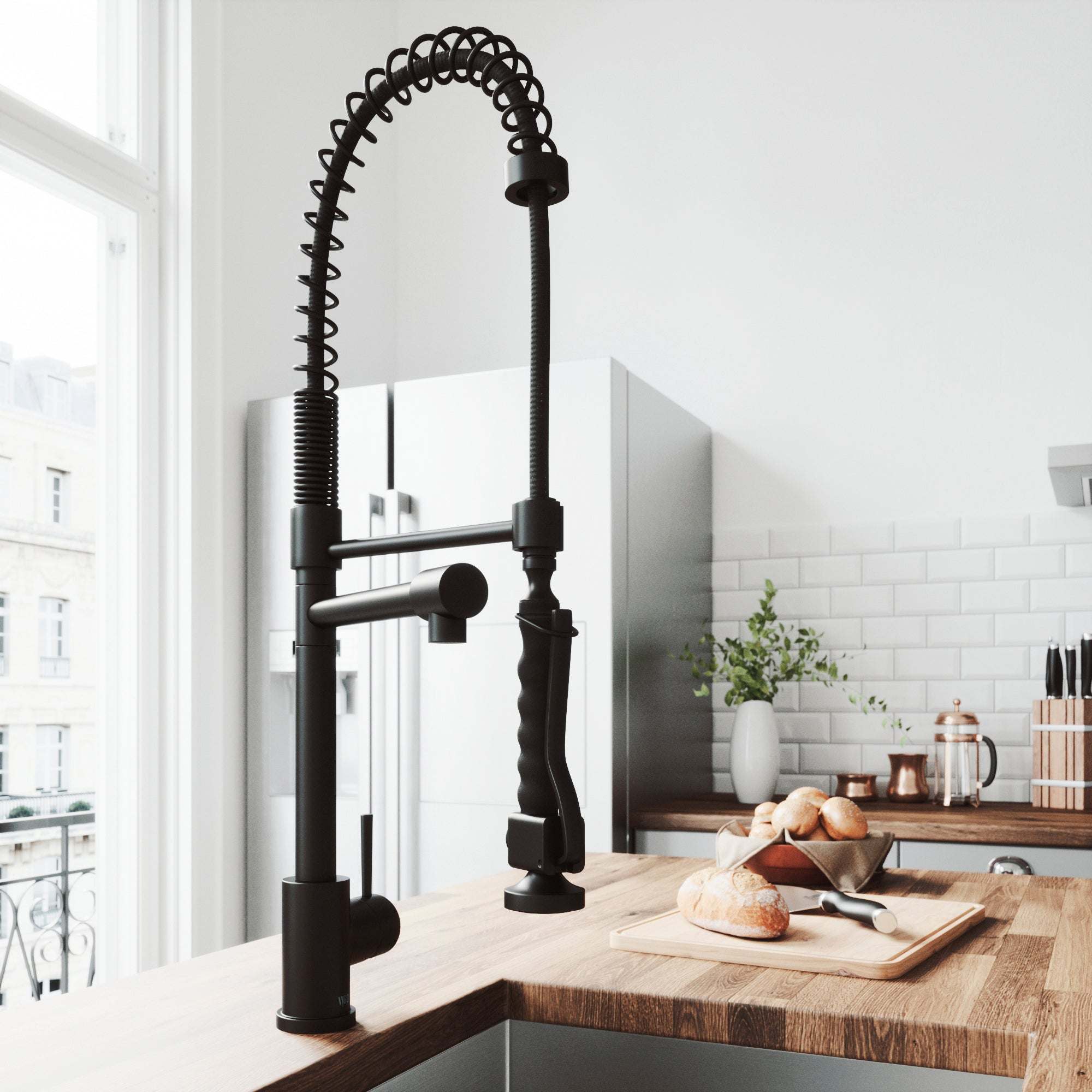 Zurich – 27 in. H Modern Contemporary Pull-Down Kitchen Faucet