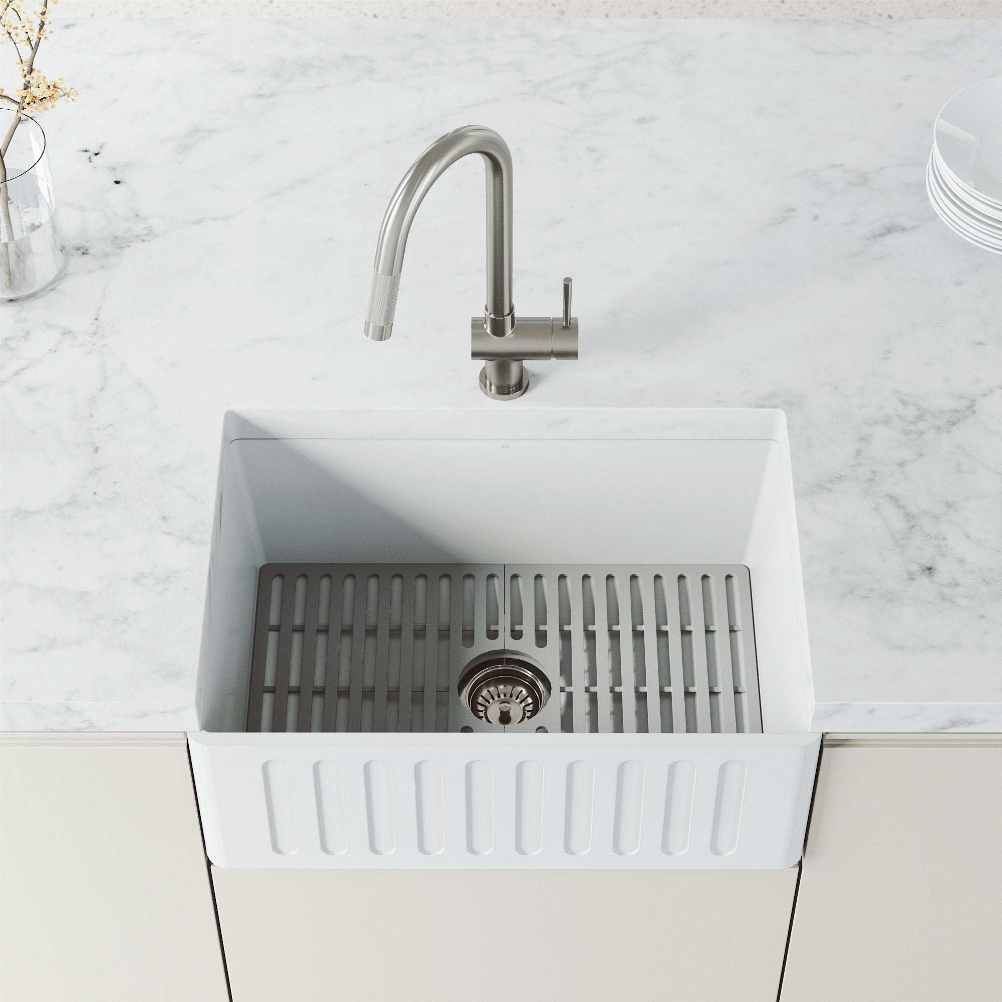 Gramercy – 17 in. H Modern Contemporary Pull-Down Touchless