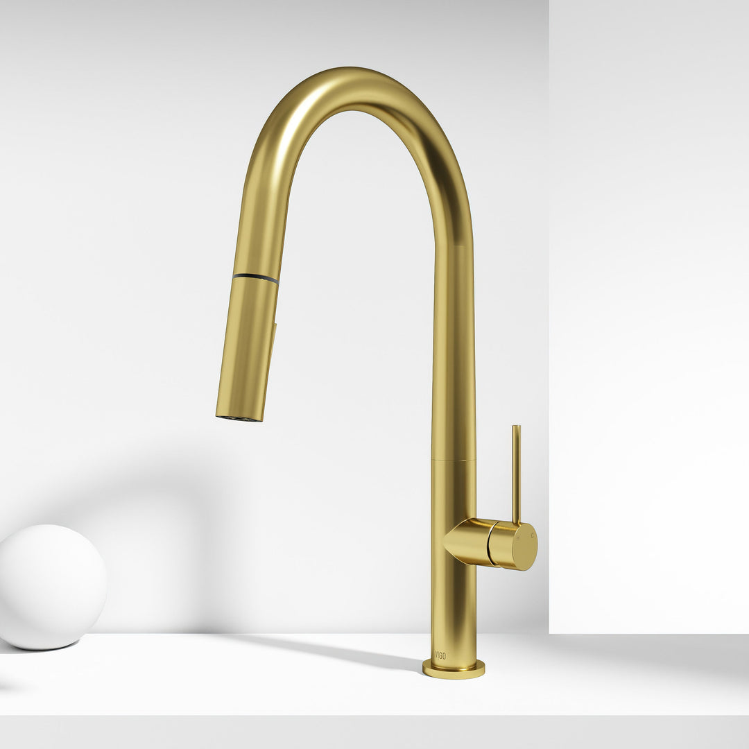 Kitchen faucet with ceramic disc valve, matte brushed gold finish, and dual-mode sprayer