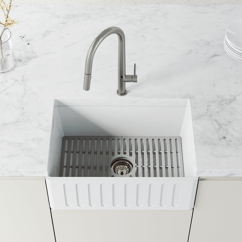 Pull-down kitchen faucet with spot-resistant finish and dual-mode spray function