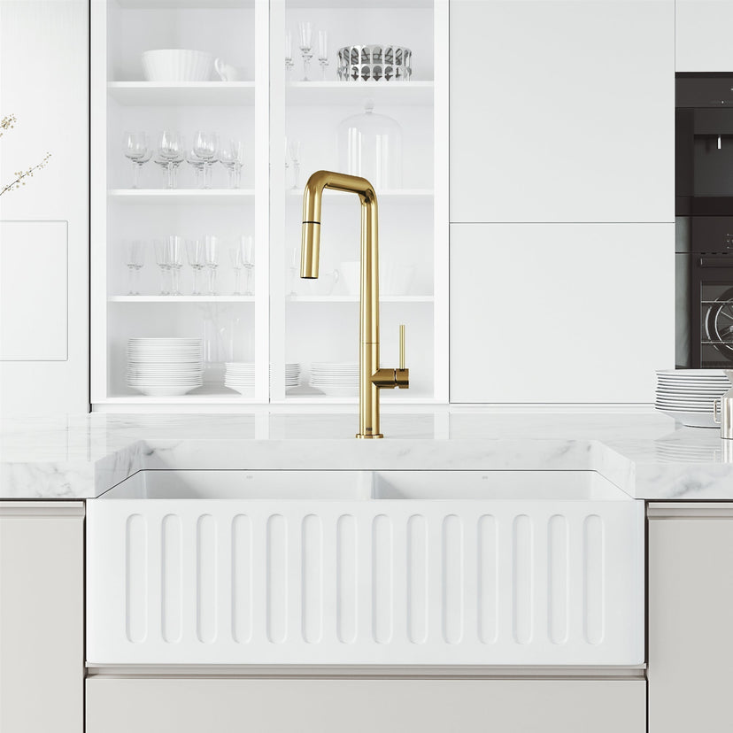 Single handle kitchen faucet with pull-down sprayer and compression connection