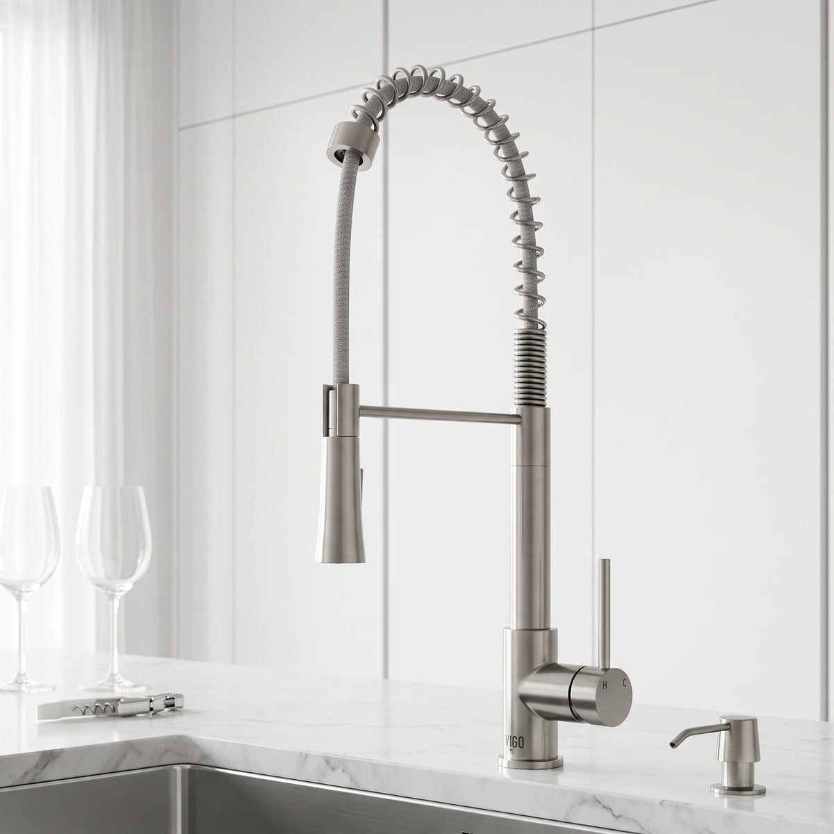Laurelton Single Handle Pull-Down Sprayer Kitchen Faucet Set with Soap Dispenser in Stainless Steel