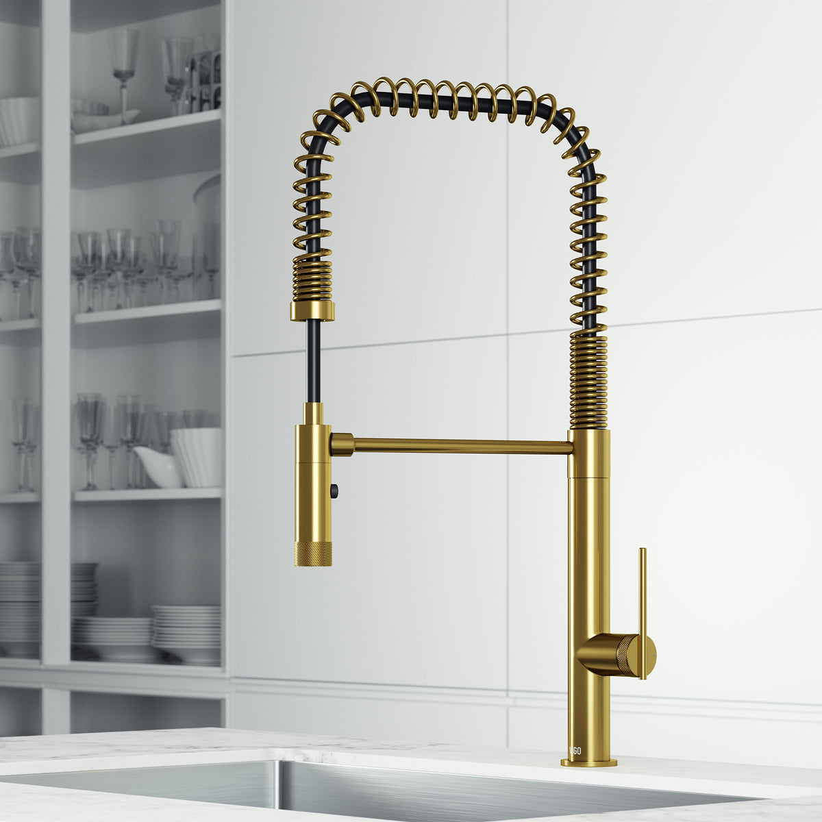 Deck mount faucet with pull-down sprayer and dual mode spray function