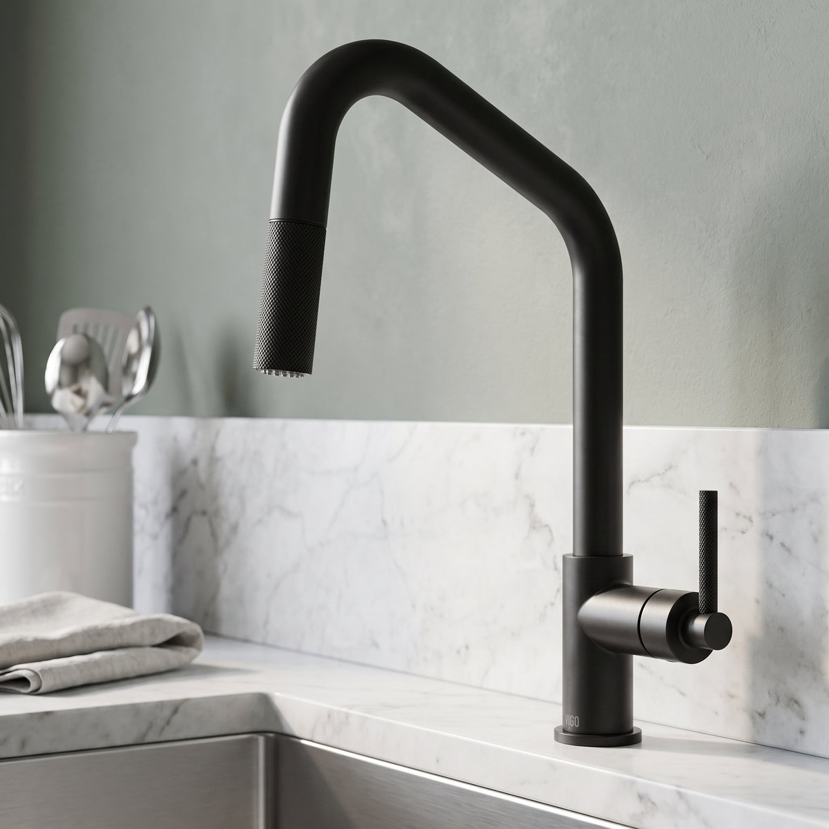 Utopia Pull-Down Spray Kitchen Faucet