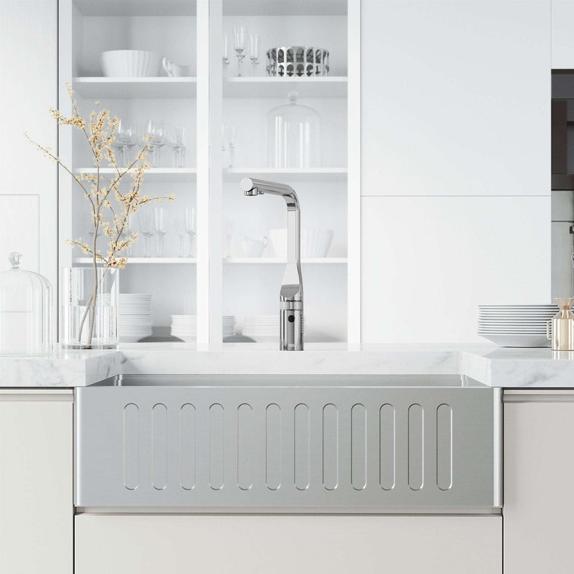 Jewel Touchless Kitchen Faucet in chrome with motion sensor, pull-out hose, and ergonomic handle for modern kitchens