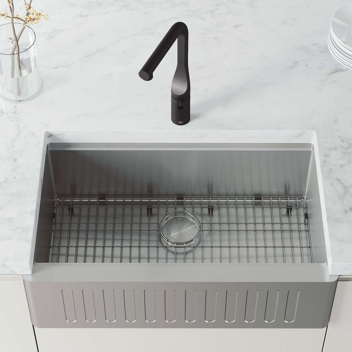 VIGO Jewel Touchless Kitchen Faucet in chrome with motion sensor and pull-out sprayer