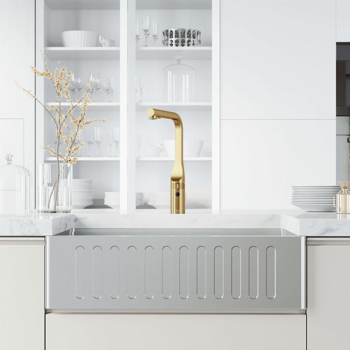 VIGO Jewel Touchless Kitchen Faucet in chrome with motion sensor and pull-out hose