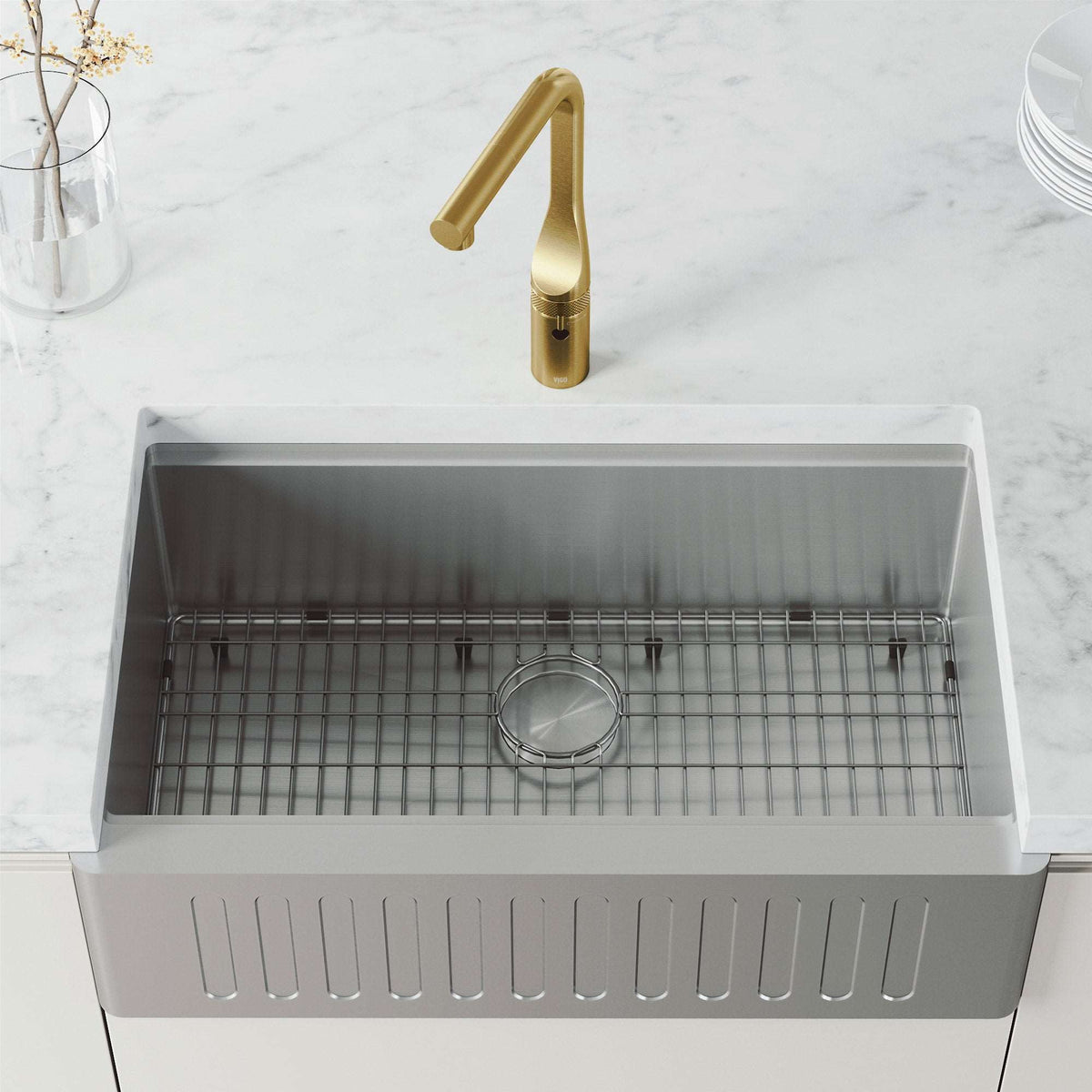 VIGO Jewel Touchless Kitchen Faucet in chrome with motion sensor and pull-out hose