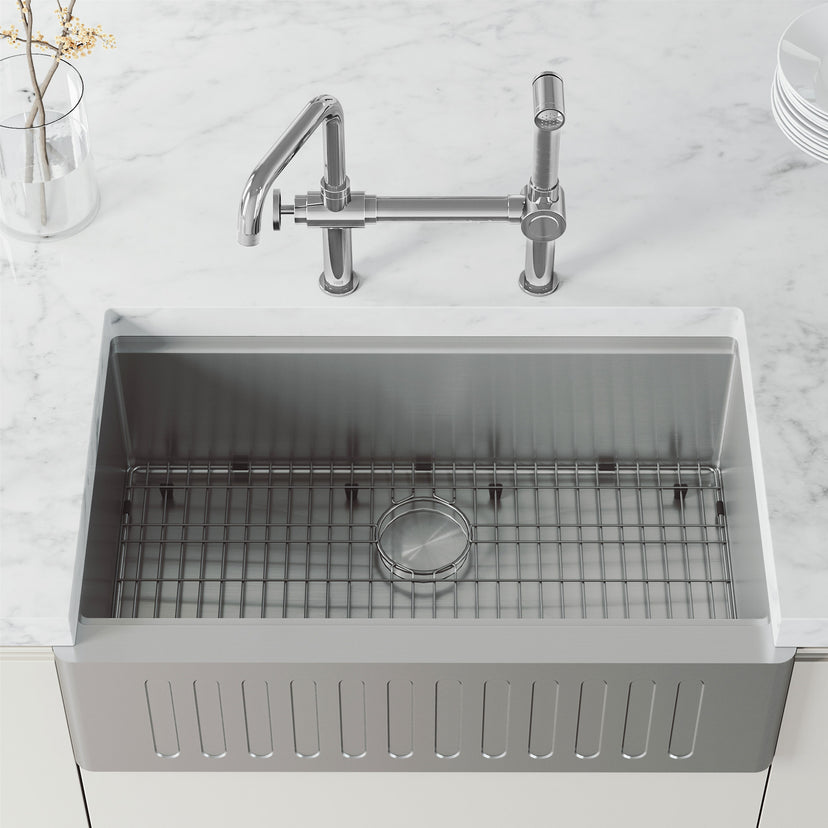 Cass Kitchen Faucet With Sprayer