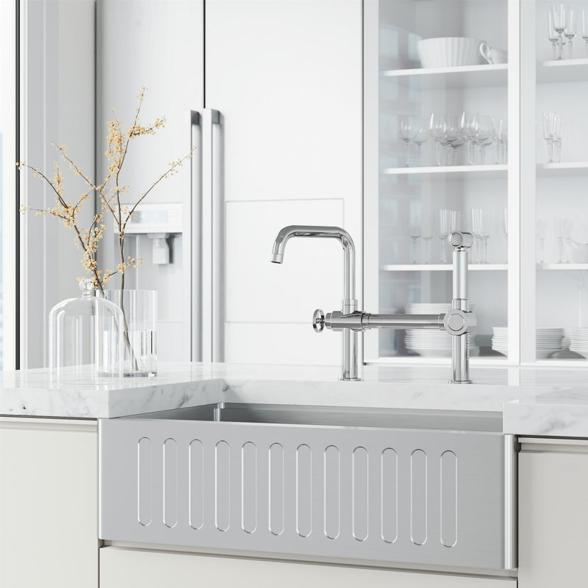 Cass Kitchen Faucet With Sprayer