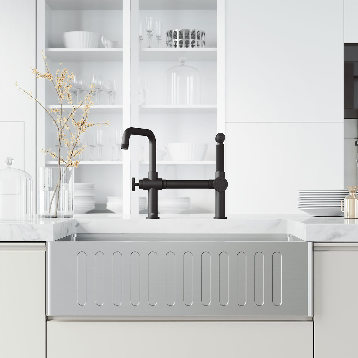 Cass Kitchen Faucet With Sprayer