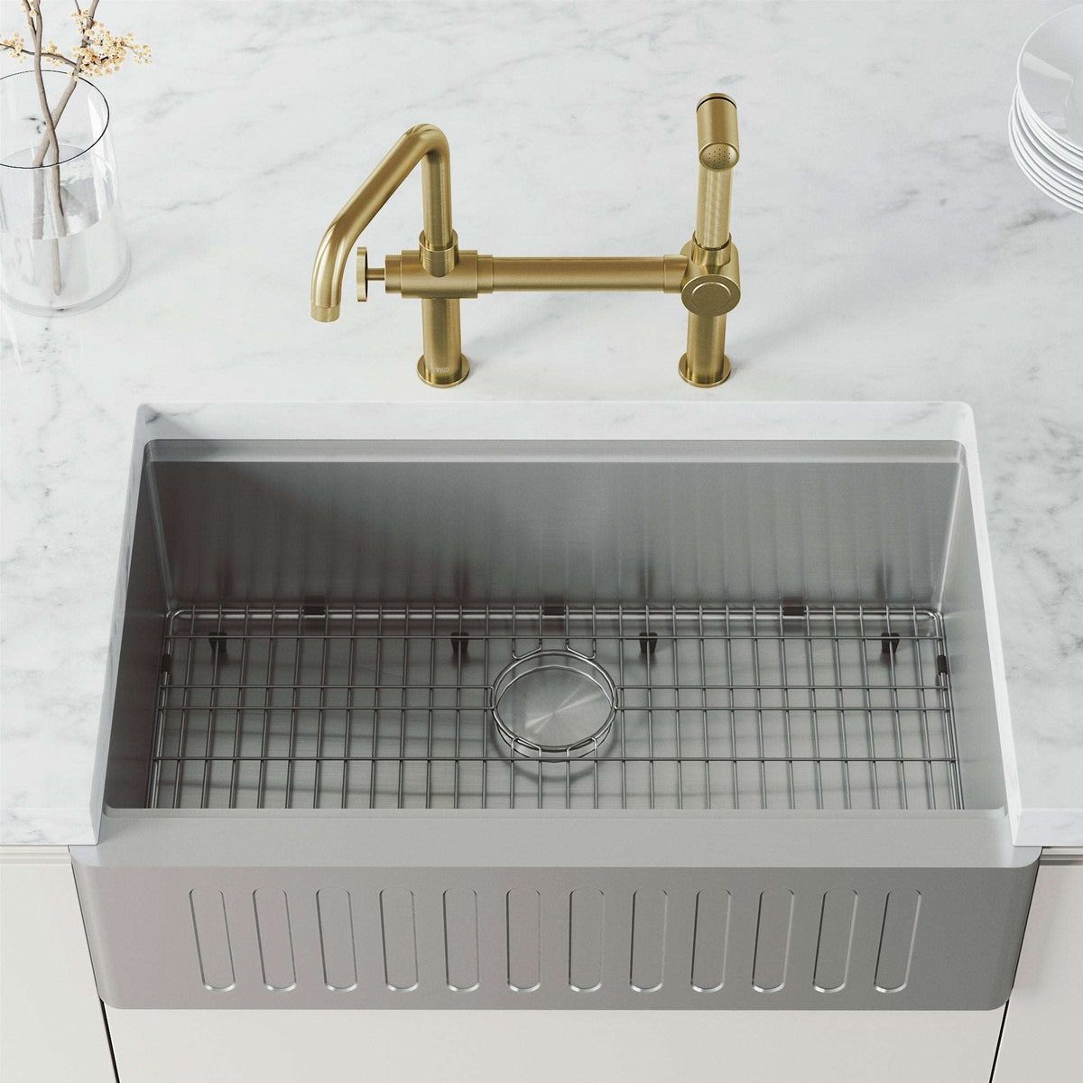 Chrome Cass kitchen faucet with pull-out side sprayer and bridge design