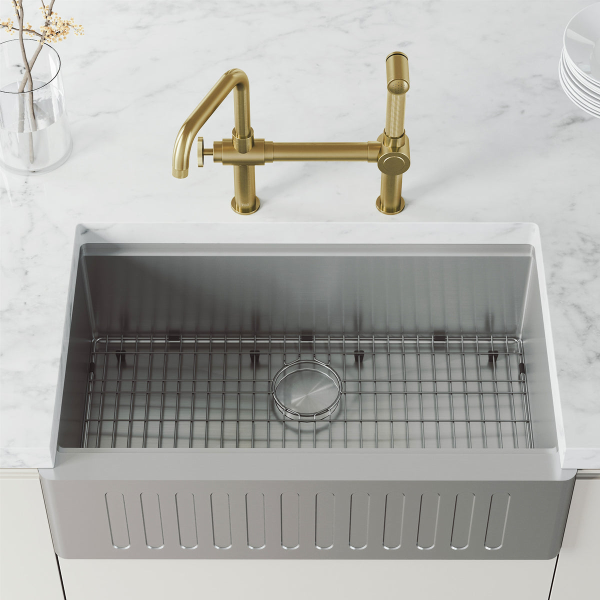 Cass Kitchen Faucet With Sprayer