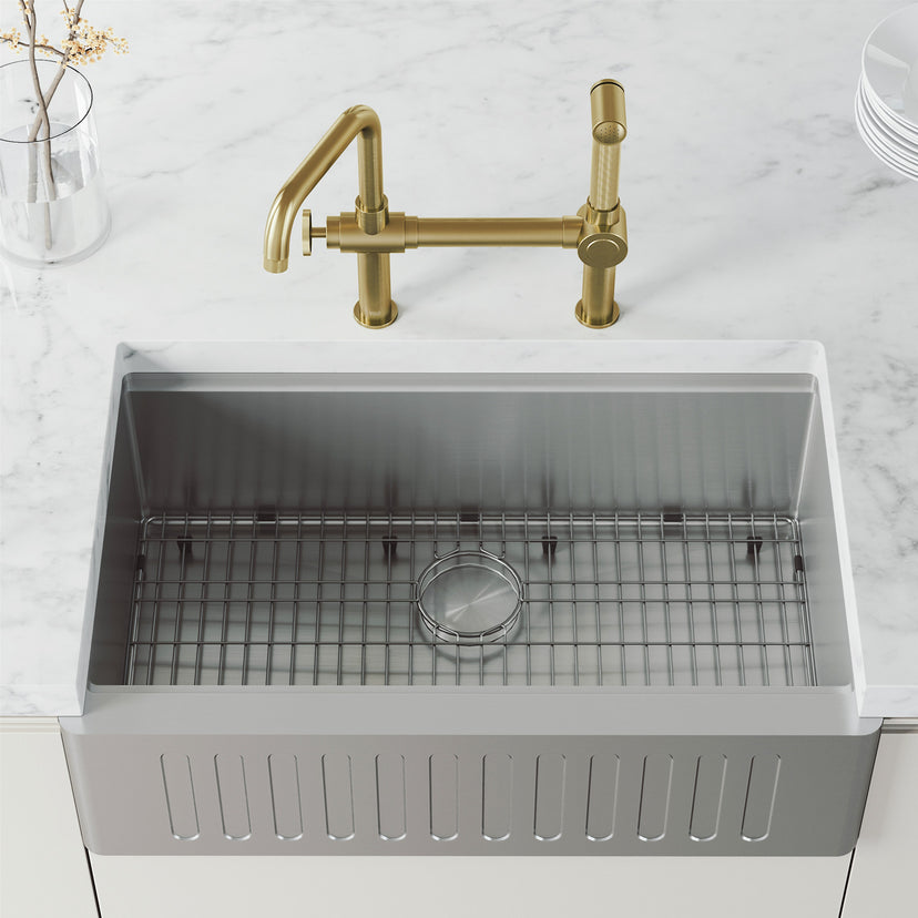 Cass Kitchen Faucet With Sprayer