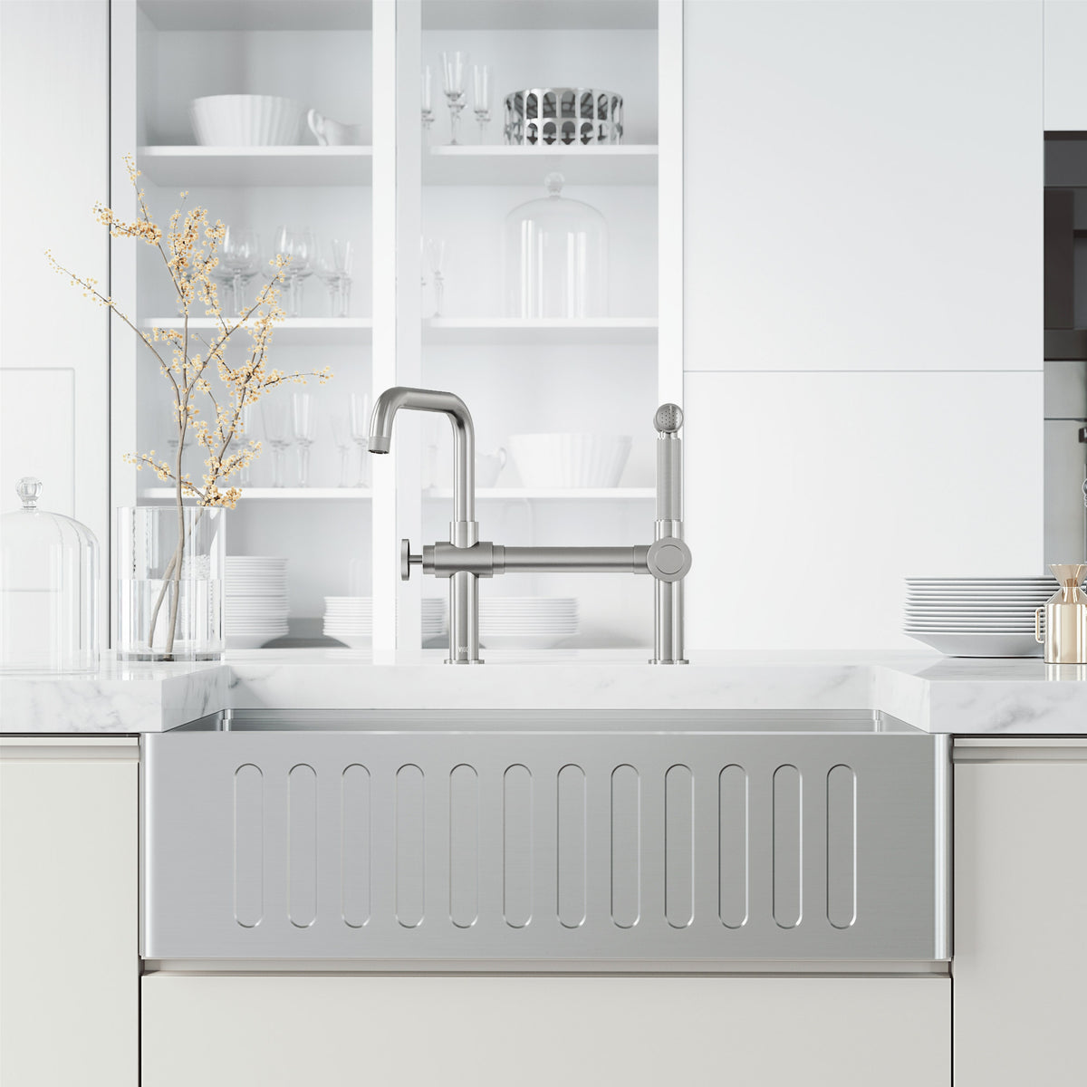 Cass Kitchen Faucet With Sprayer