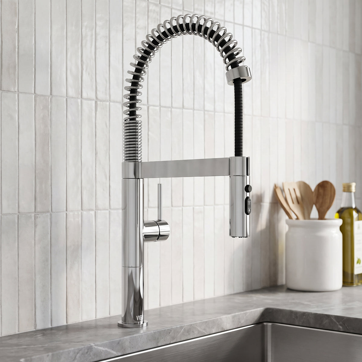 Edison Pro Pull-Down Spray Kitchen Faucet