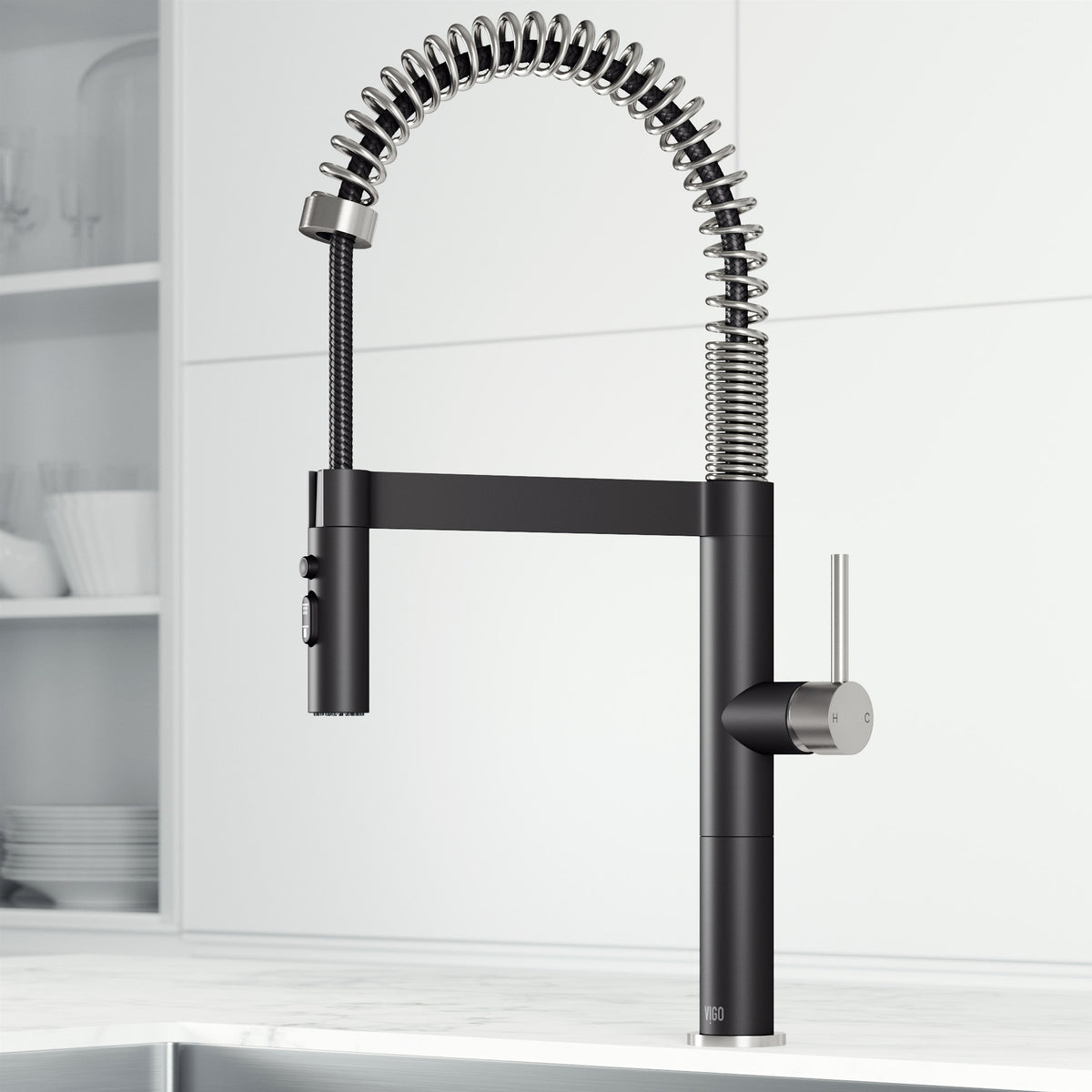 Edison Pro Pull-Down Spray Kitchen Faucet