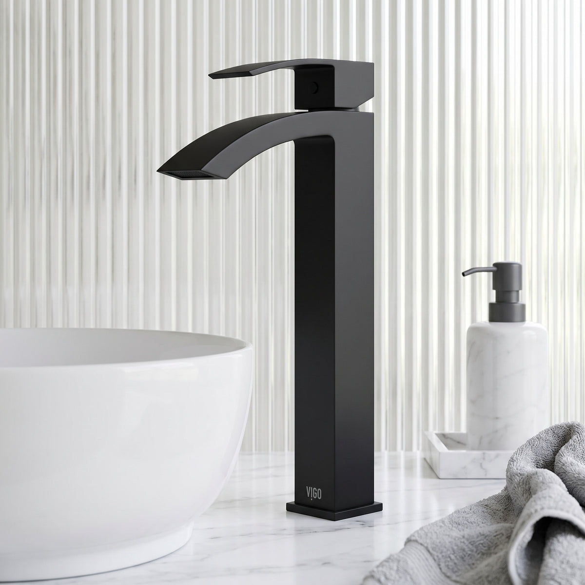 Duris Single Handle Single-Hole Bathroom Vessel Faucet