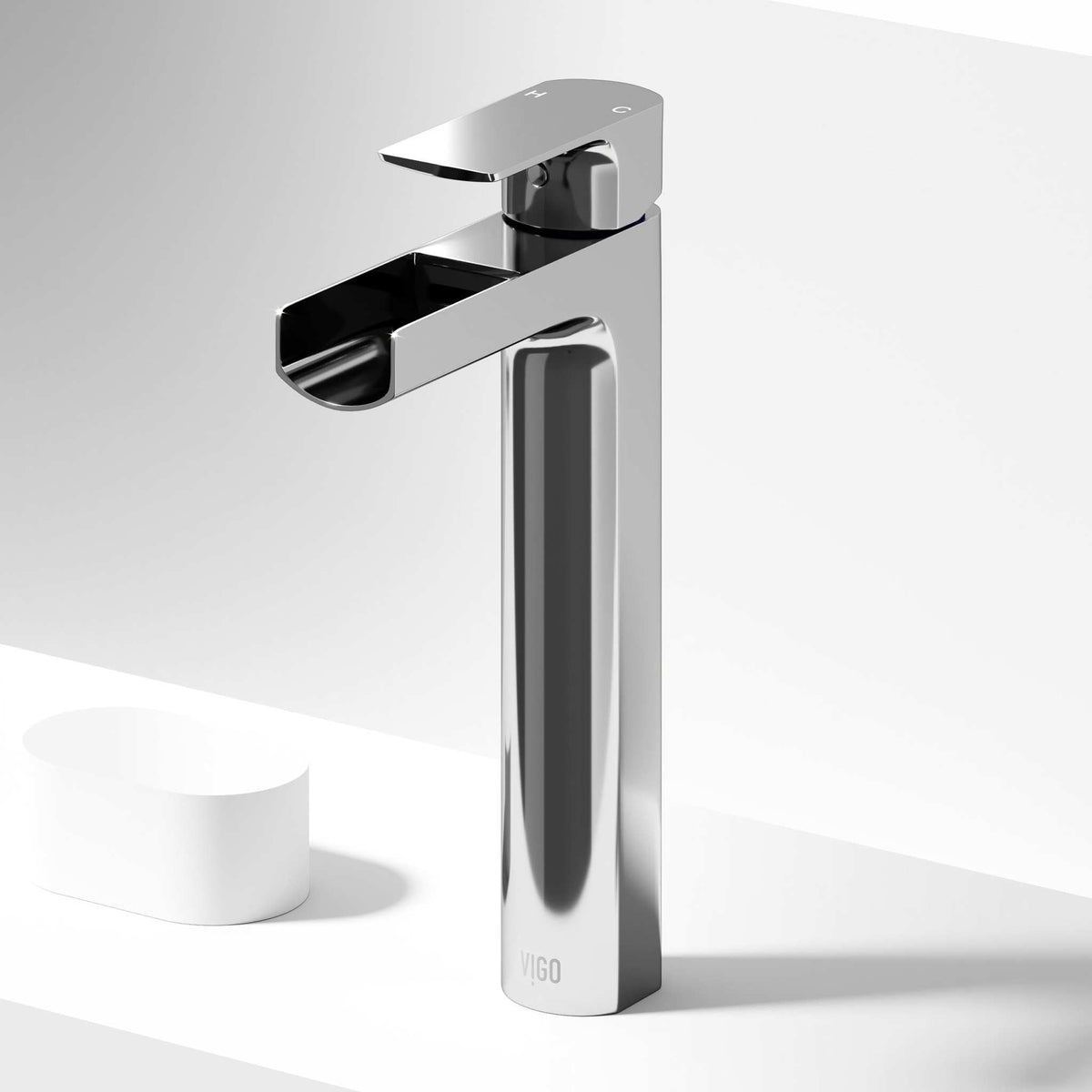 Tarnish-resistant modern faucet for vessel sinks with ceramic disc valves