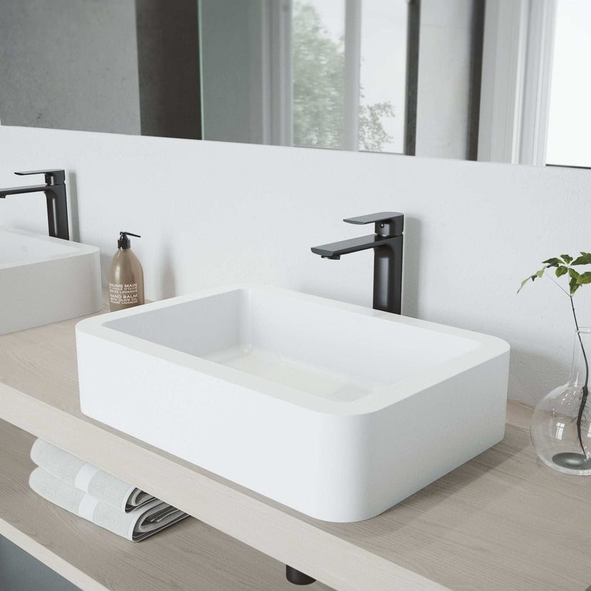 Lever handle vessel faucet with corrosion-resistant brass construction