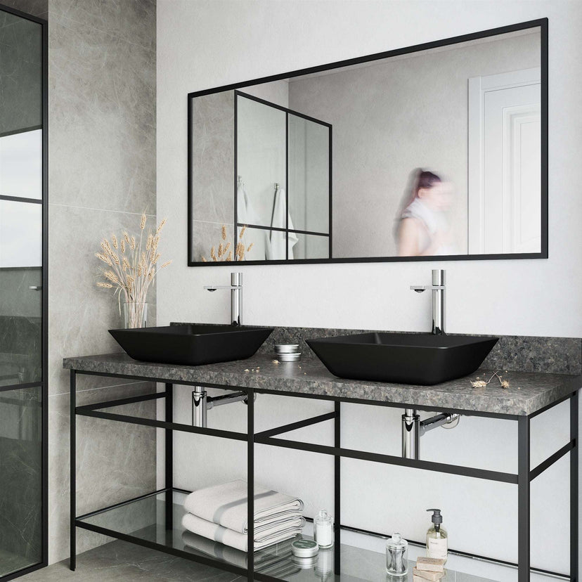 High arc spout faucet in chrome with hot/cold indicators
